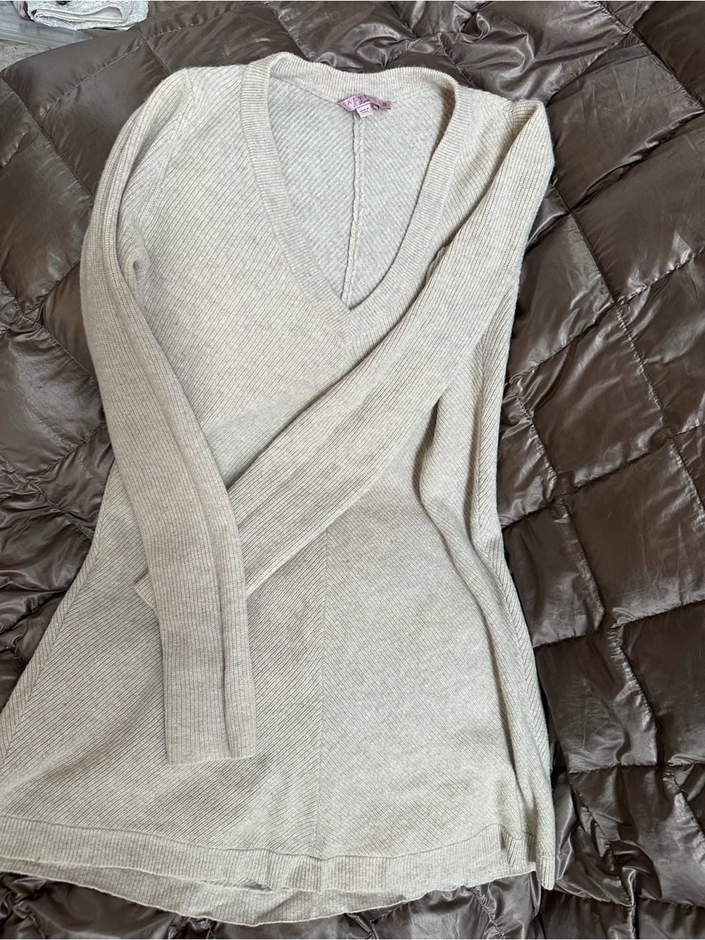 100% Cashmere, Women’s V-Neck Long Sleeve Sweater Tunic/ Dress in Light Beige